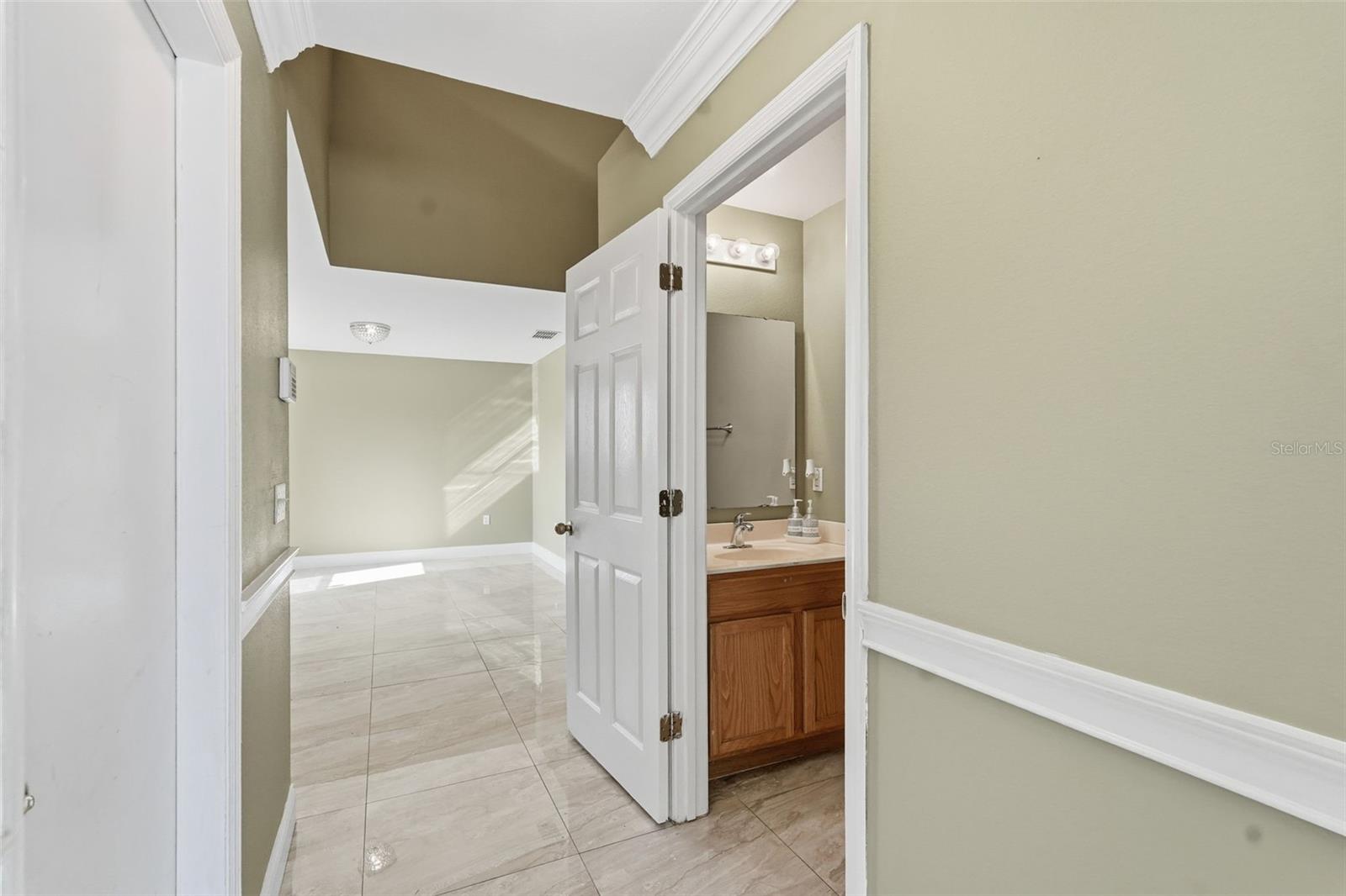 Image 22 of 58 For 350 Corsica Court