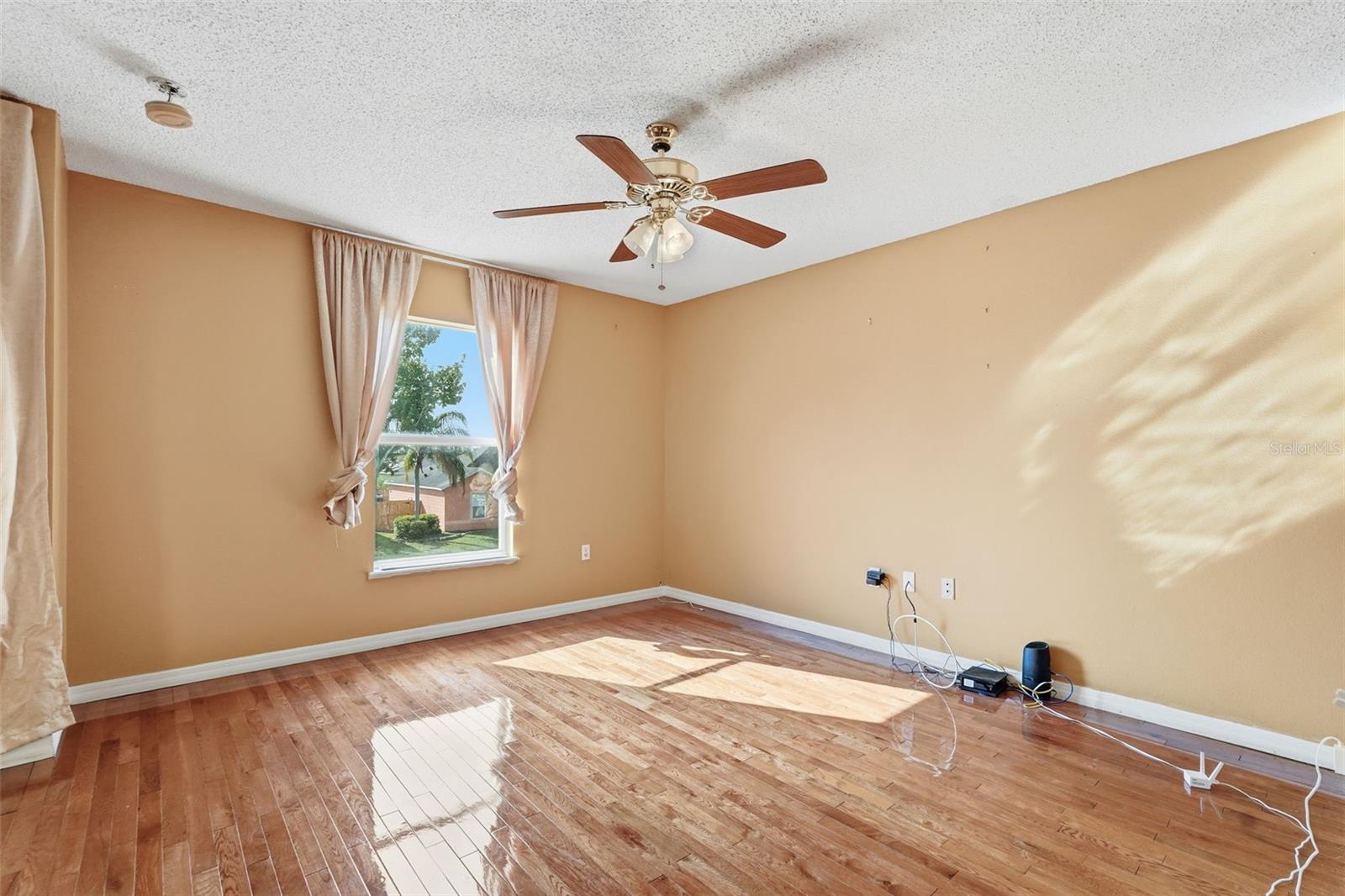 Image 32 of 58 For 350 Corsica Court