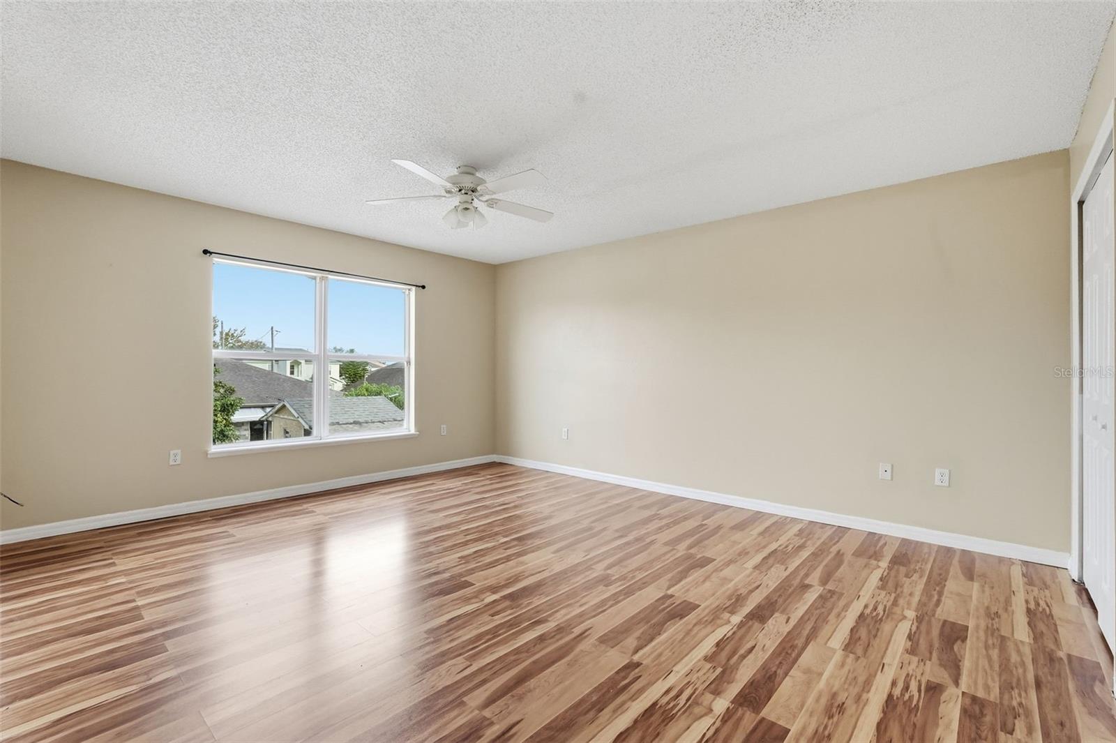 Image 39 of 58 For 350 Corsica Court