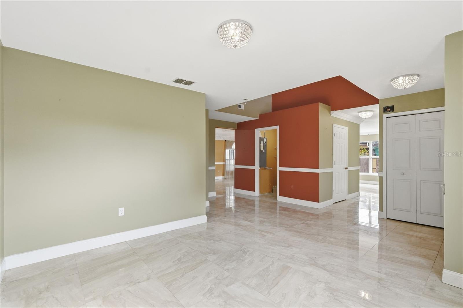 Image 6 of 58 For 350 Corsica Court