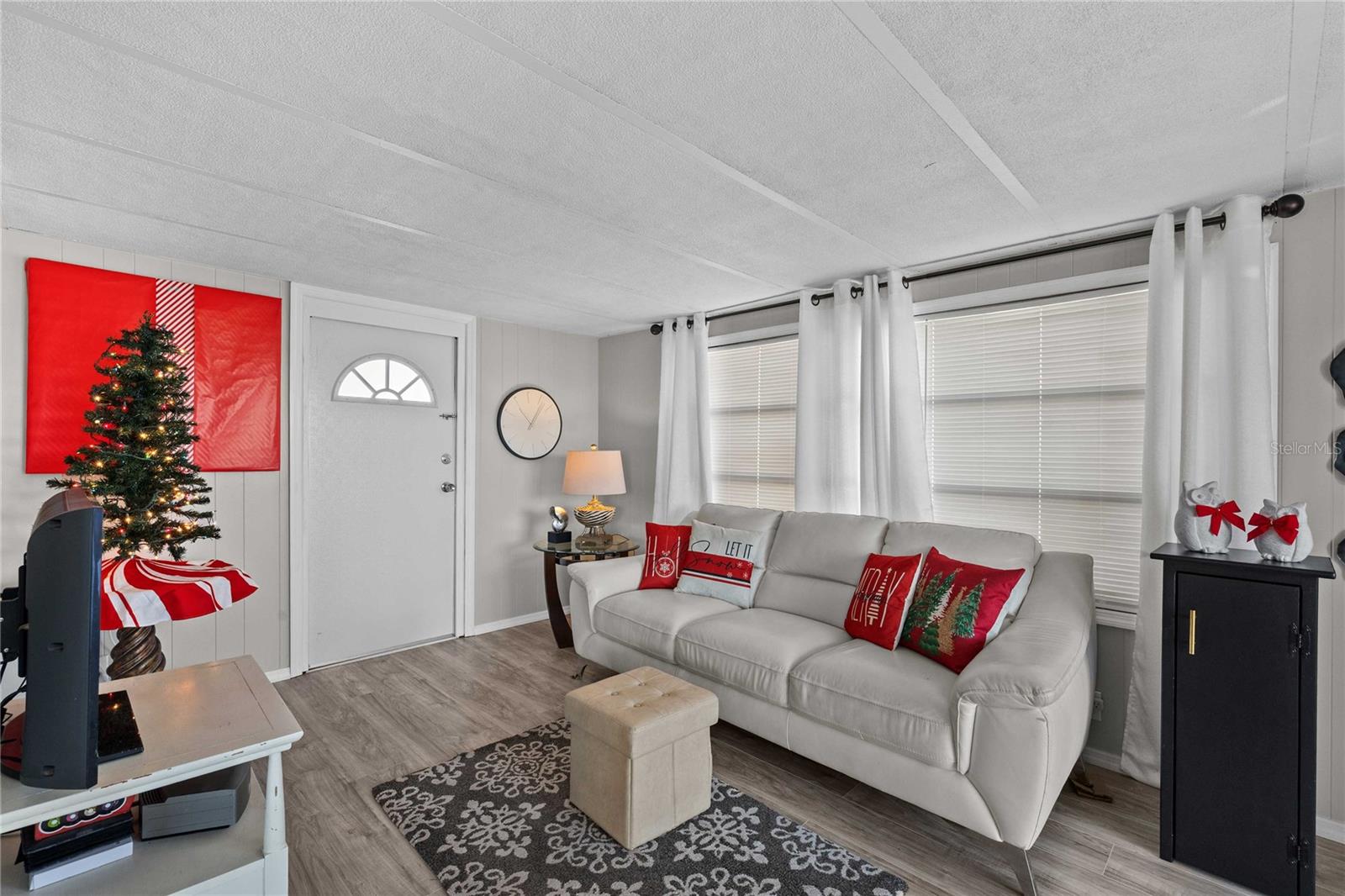 Image 11 of 48 For 5239 Mary Street