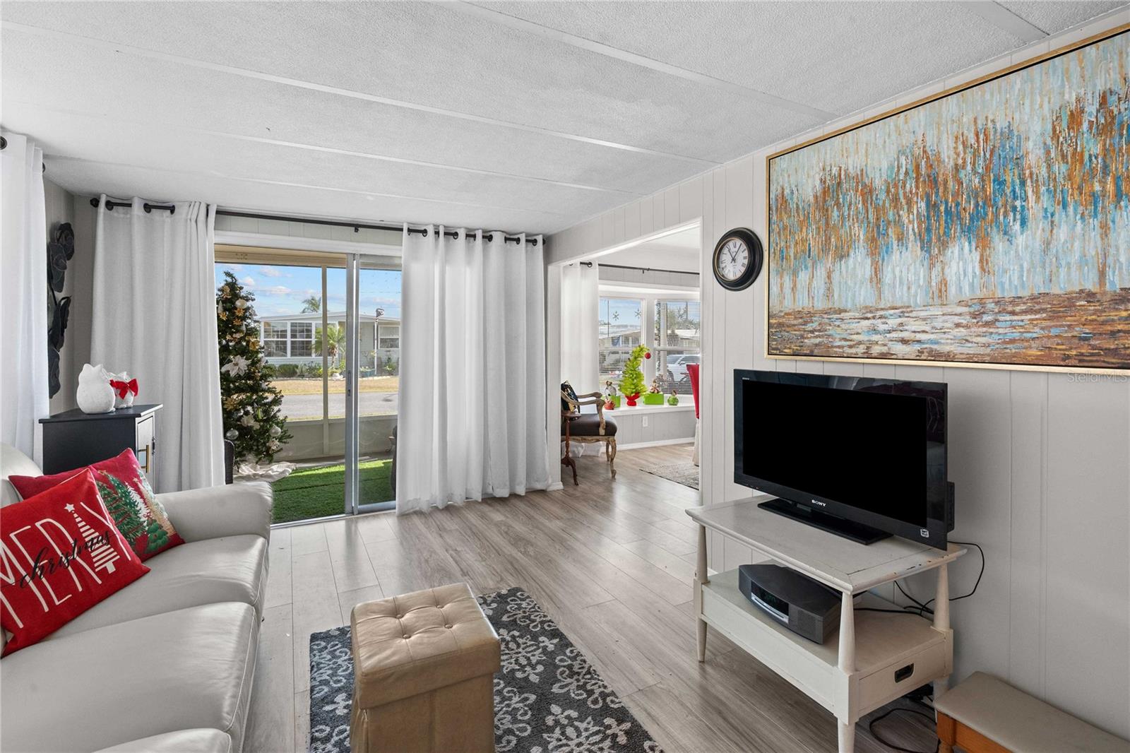 Image 12 of 48 For 5239 Mary Street