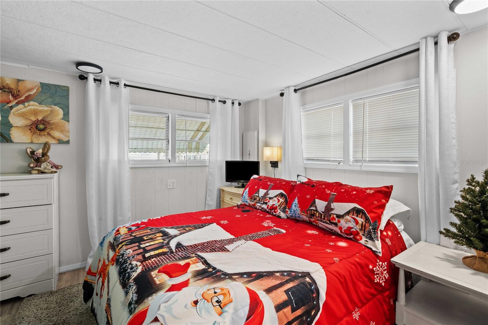 Image 15 of 48 For 5239 Mary Street