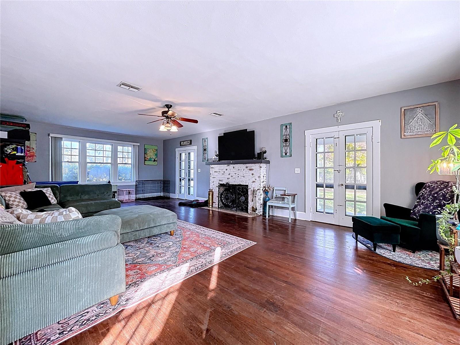 Image 28 of 63 For 37823 Coleman Avenue