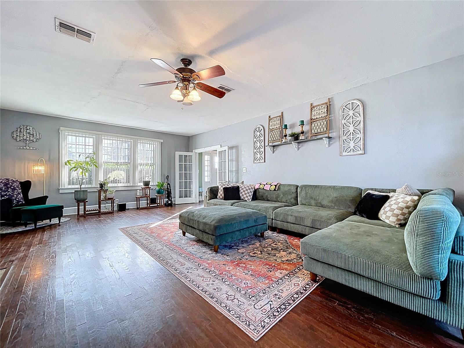 Image 31 of 63 For 37823 Coleman Avenue