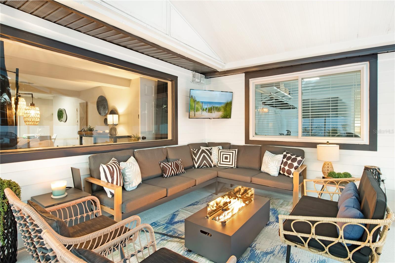 Image 26 of 43 For 1215 North Street