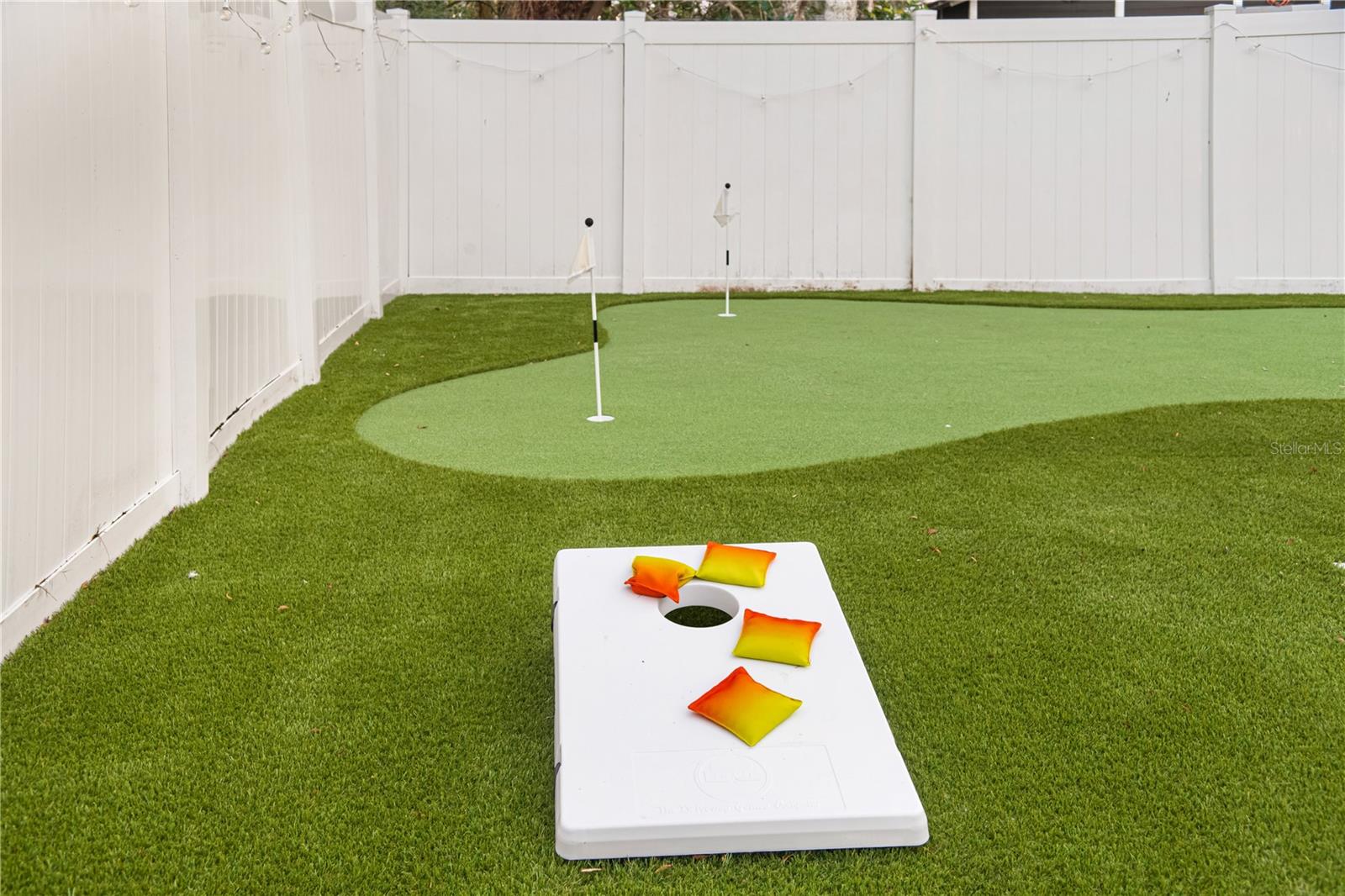 Image 28 of 43 For 1215 North Street