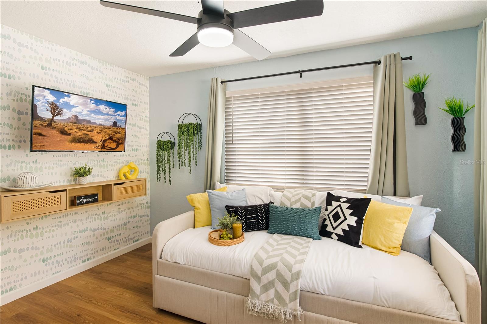 Image 3 of 43 For 1215 North Street