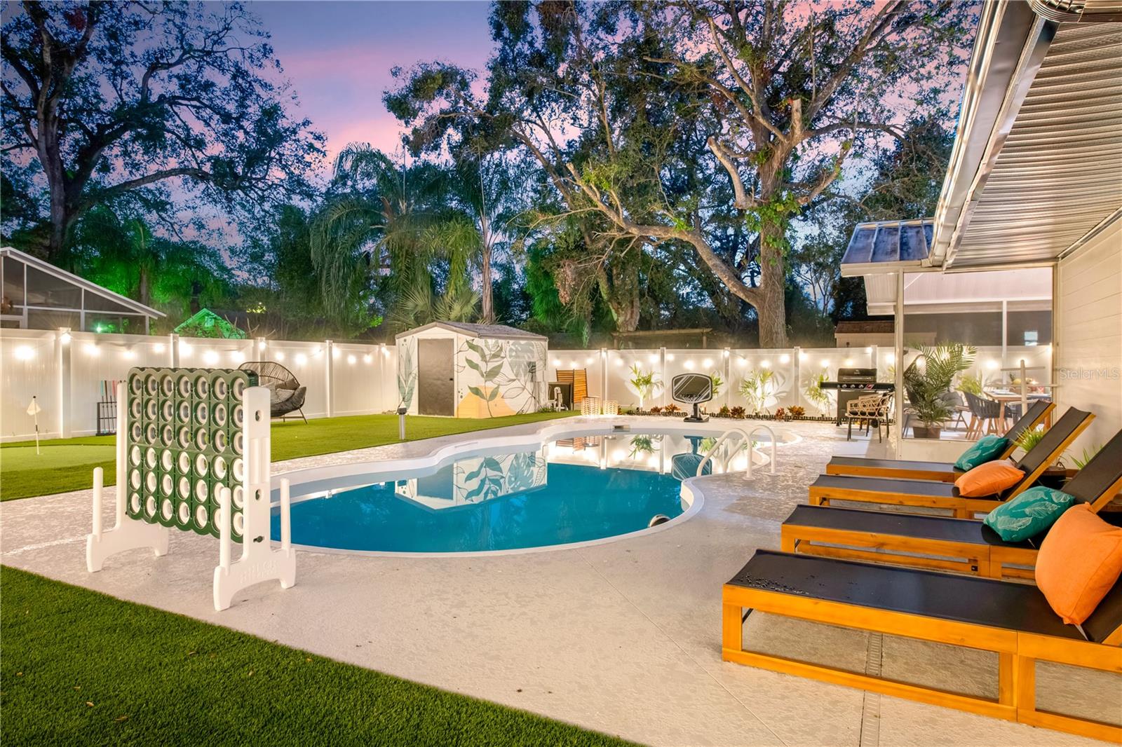 Image 36 of 43 For 1215 North Street