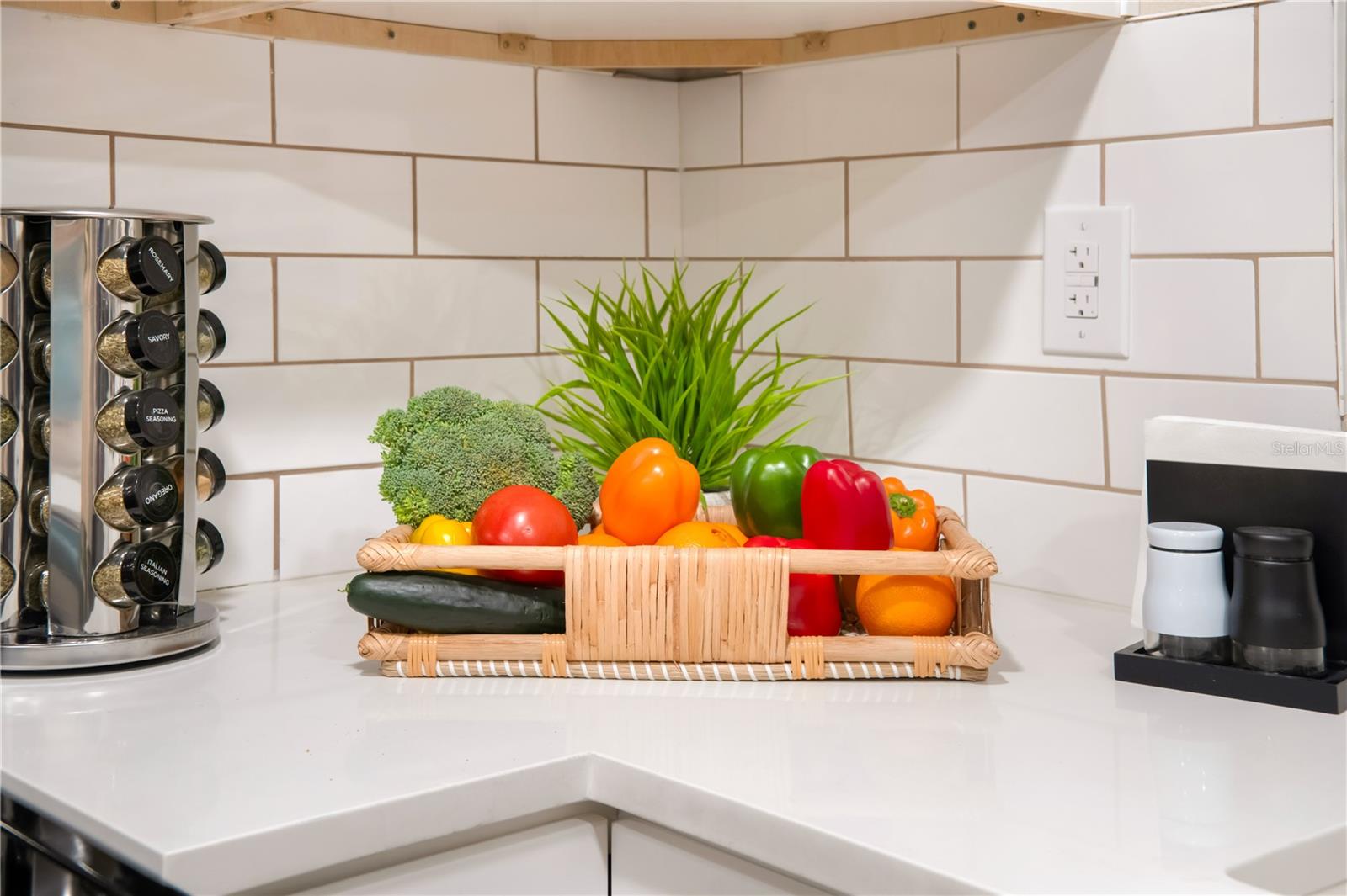 Image 41 of 43 For 1215 North Street