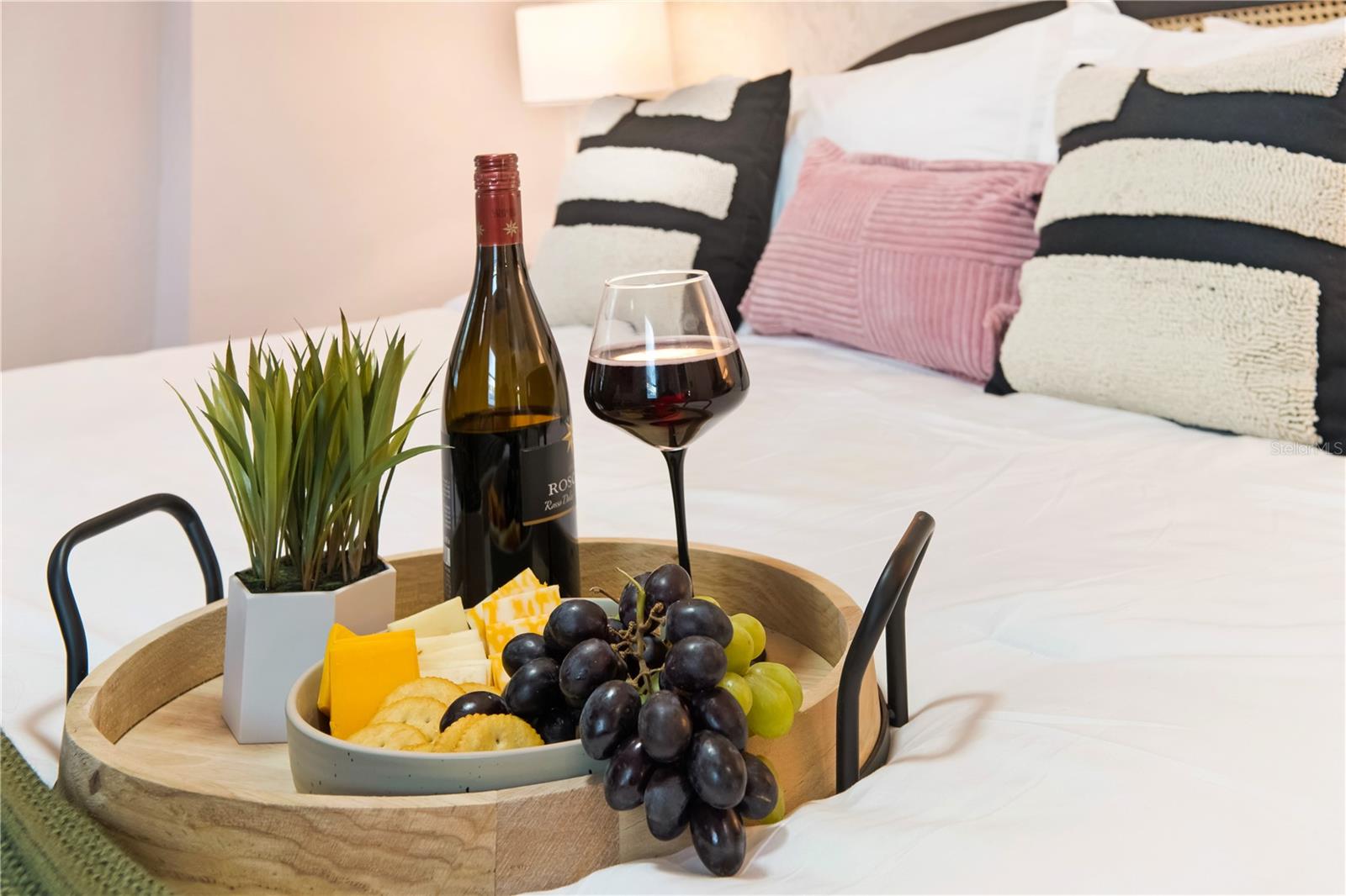 Image 7 of 43 For 1215 North Street