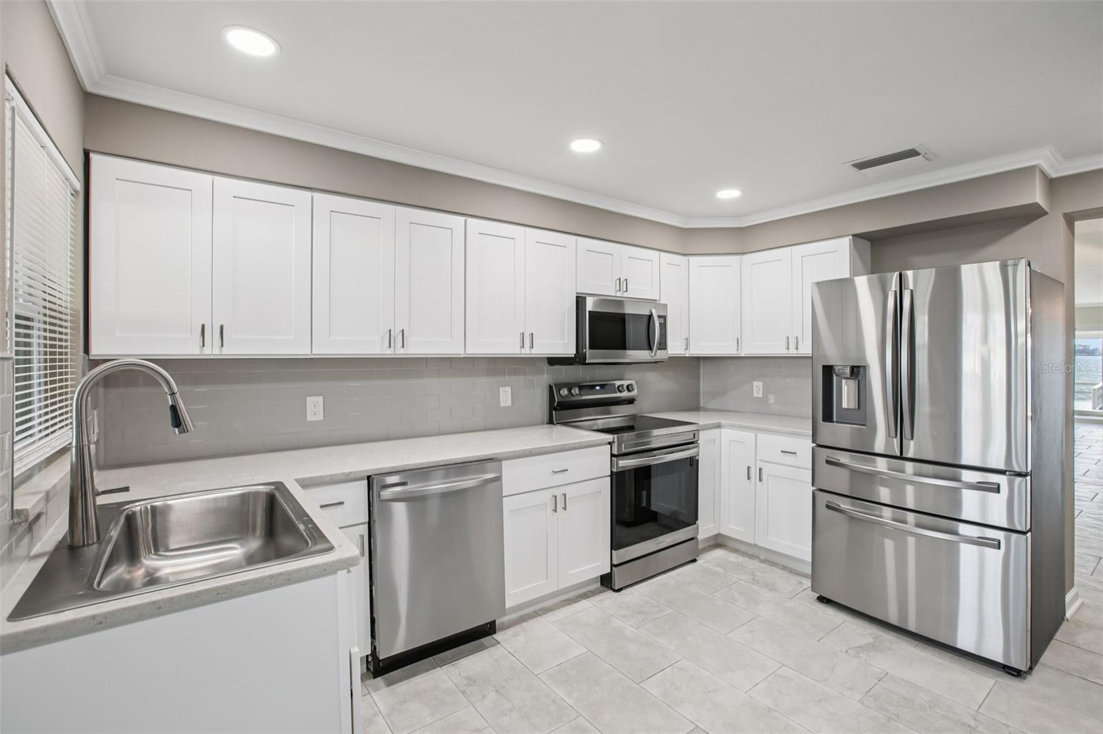 Image 19 of 81 For 676 Boca Ciega Point Boulevard S 1507