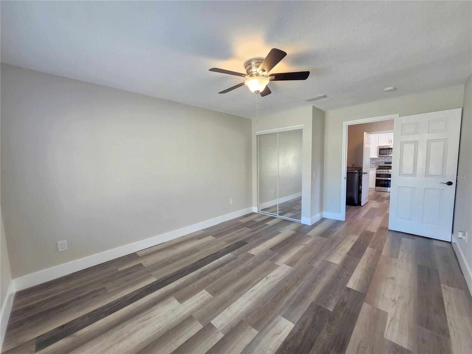 Image 22 of 30 For 1818 Shore Acres Boulevard Ne