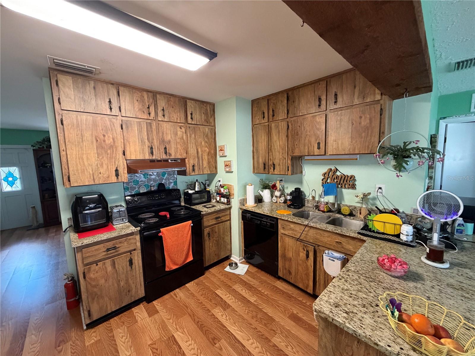 Image 10 of 31 For 7016 Filbert Lane