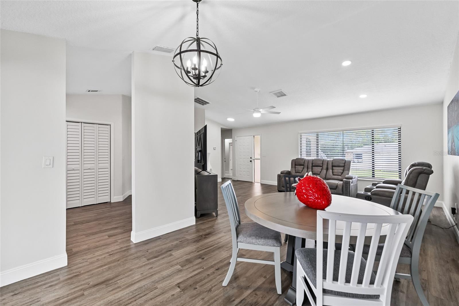 Image 10 of 37 For 11755 Linden Drive