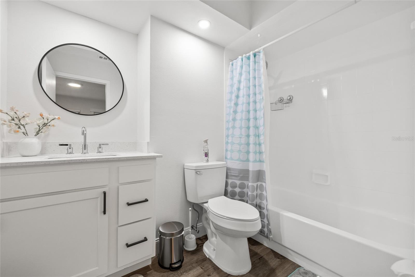 Image 25 of 37 For 11755 Linden Drive