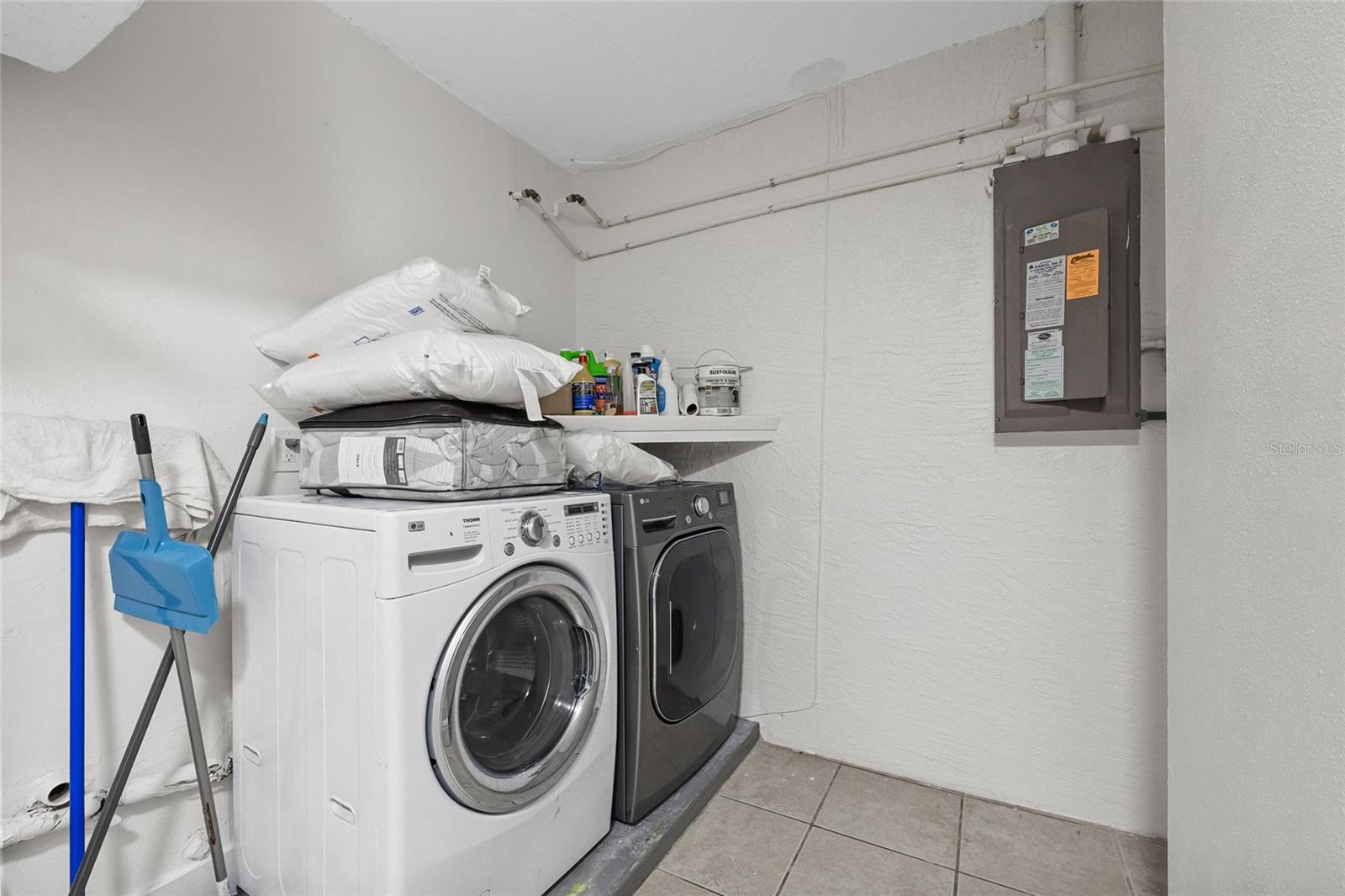 Image 30 of 37 For 11755 Linden Drive