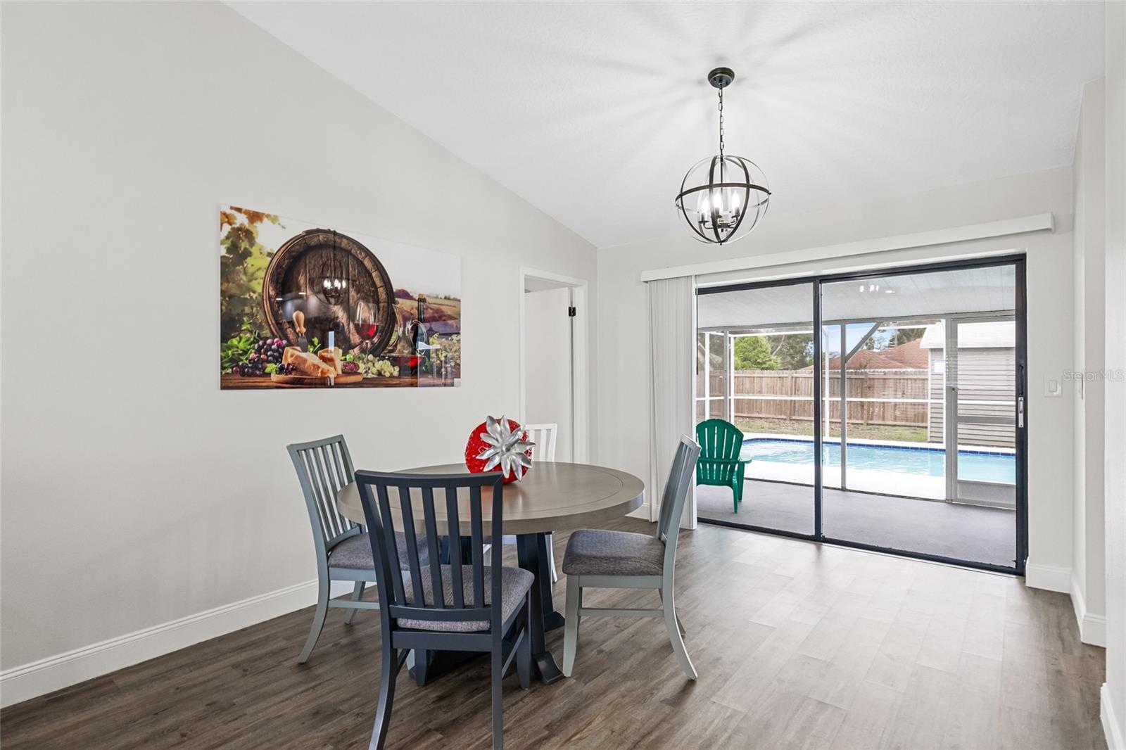 Image 9 of 37 For 11755 Linden Drive