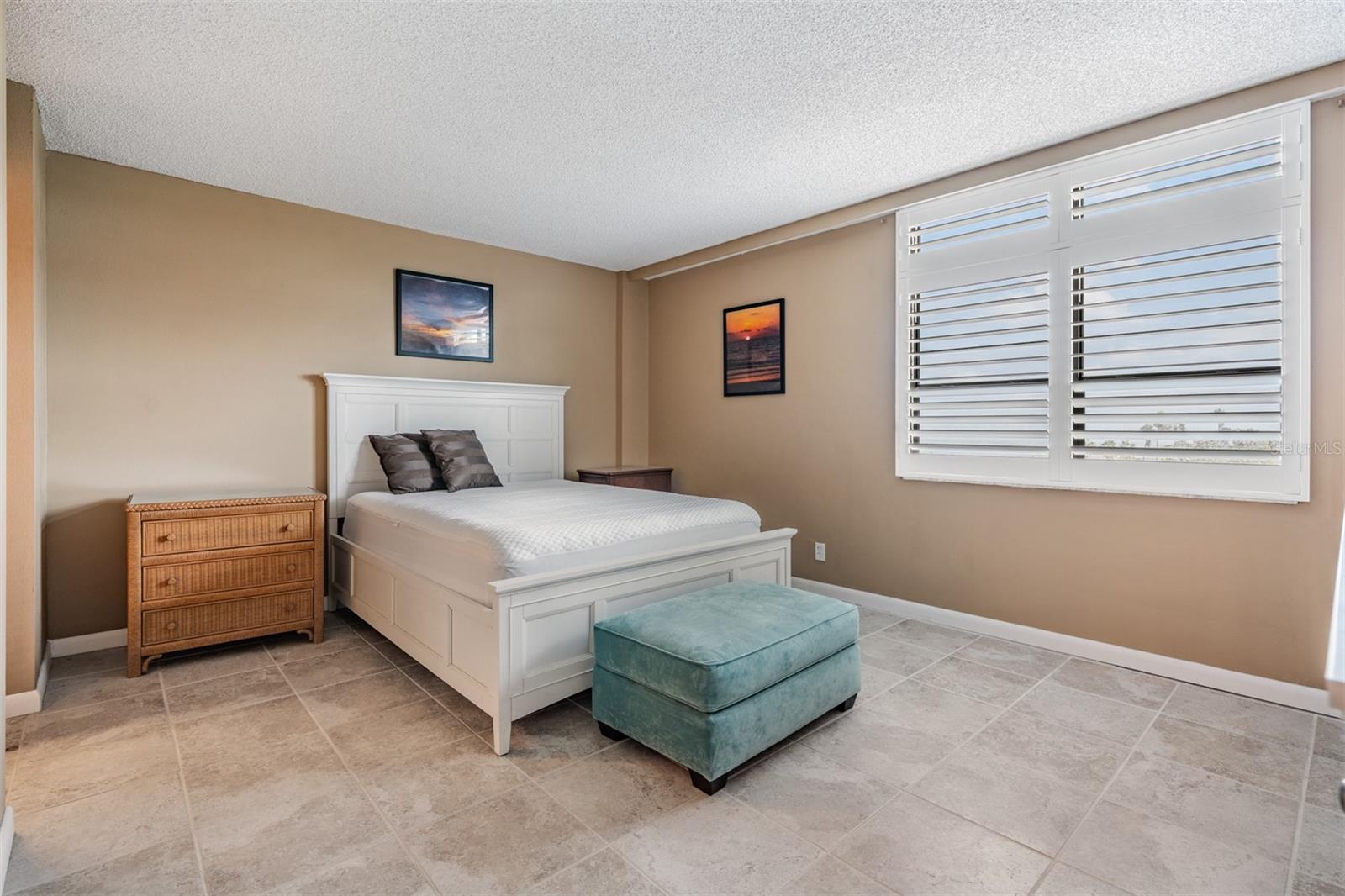 Image 17 of 54 For 2620 Cove Cay Drive 601