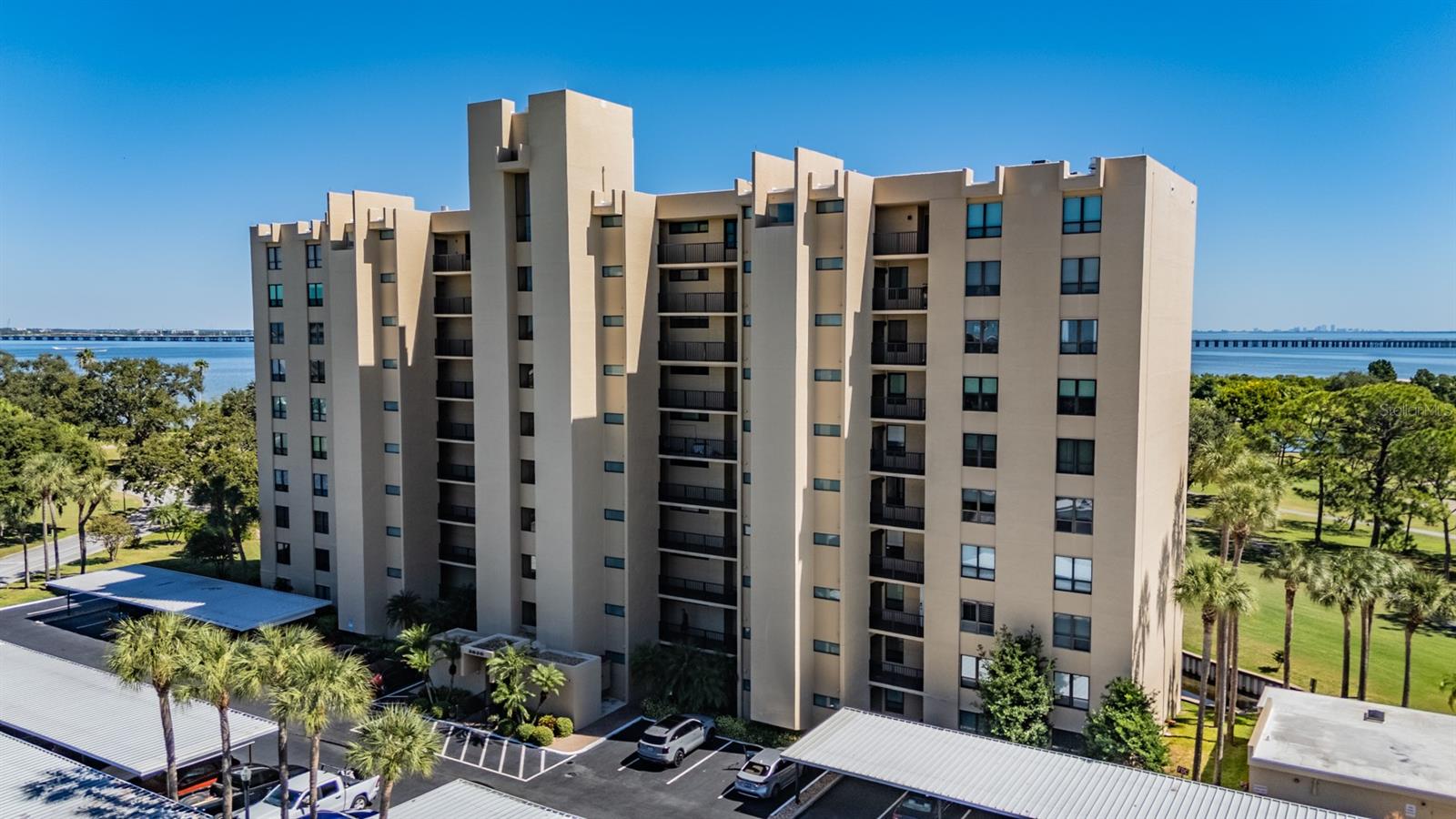 Image 28 of 54 For 2620 Cove Cay Drive 601