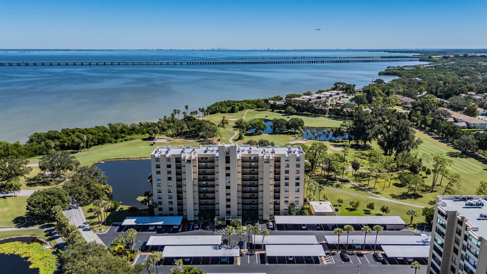 Image 34 of 54 For 2620 Cove Cay Drive 601