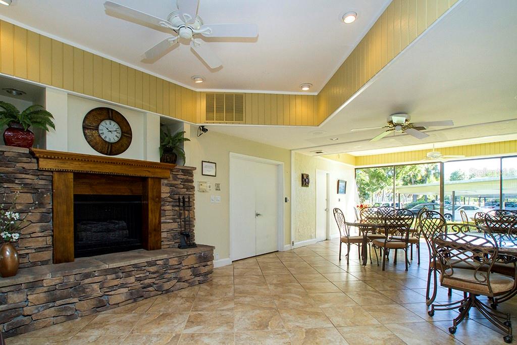 Image 48 of 54 For 2620 Cove Cay Drive 601