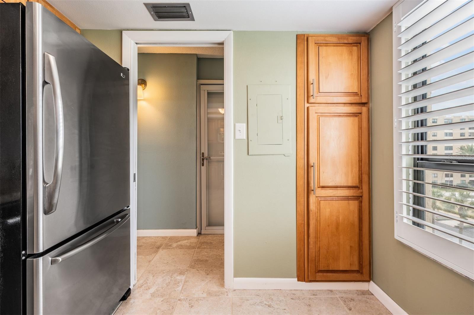 Image 5 of 54 For 2620 Cove Cay Drive 601