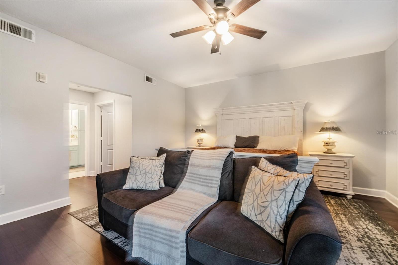 Image 12 of 32 For 12033 Gandy Boulevard N 135