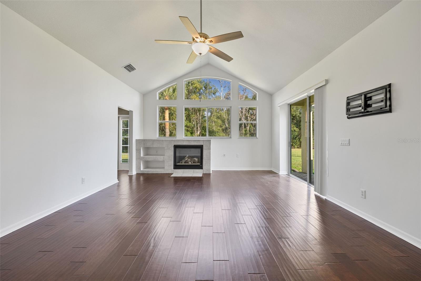 Image 32 of 58 For 1452 Kensington Woods Drive