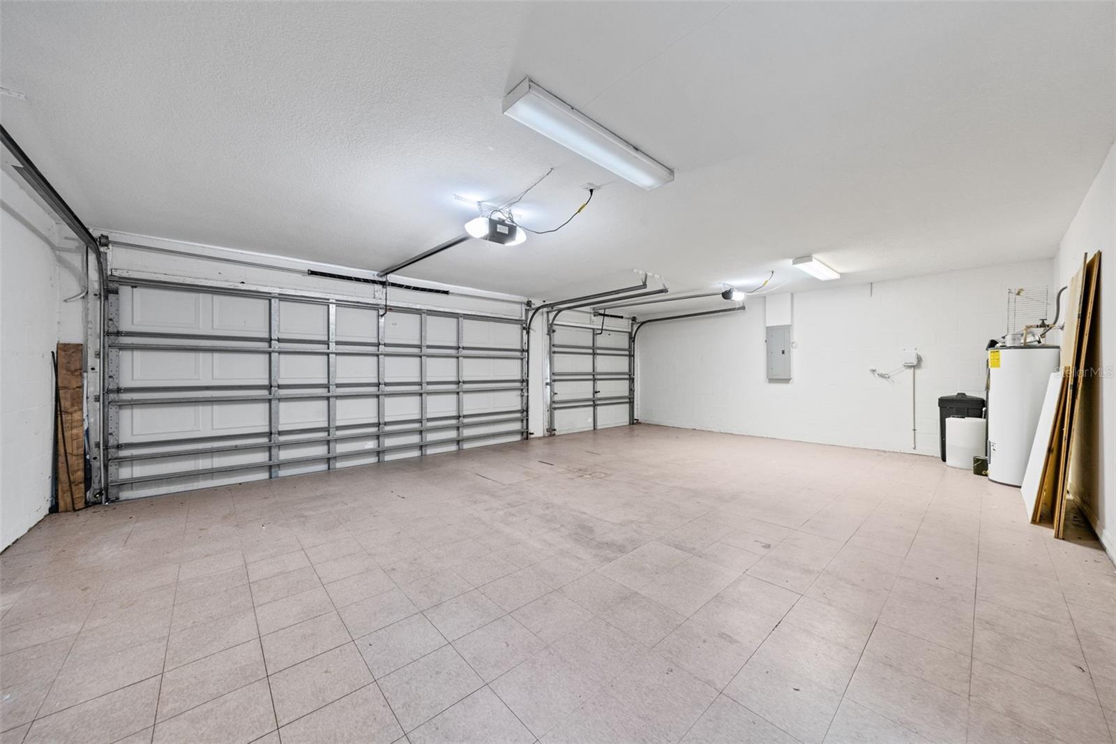 Image 39 of 58 For 1452 Kensington Woods Drive