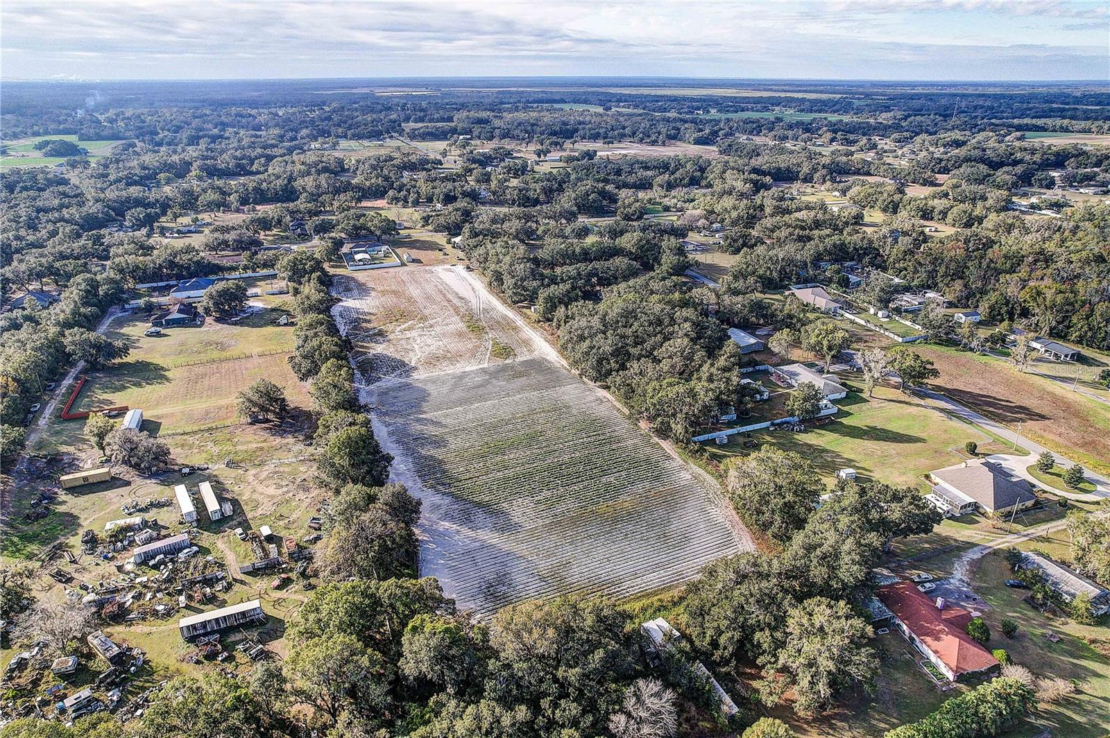 Listing photo id 12 for 4822 Nesmith Road