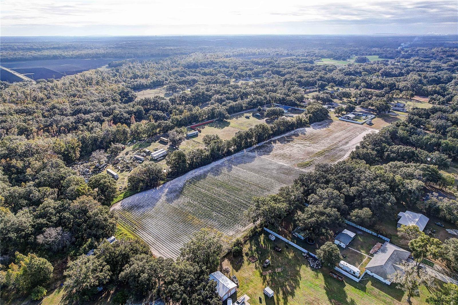 Listing photo id 14 for 4822 Nesmith Road