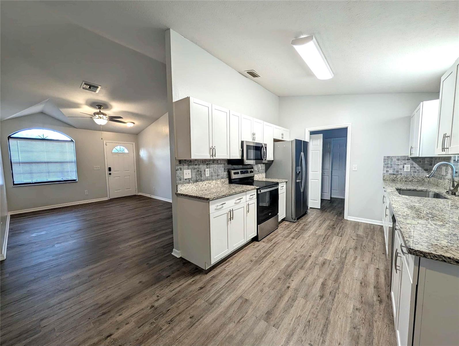 Image 11 of 30 For 1511 Shorewood Drive