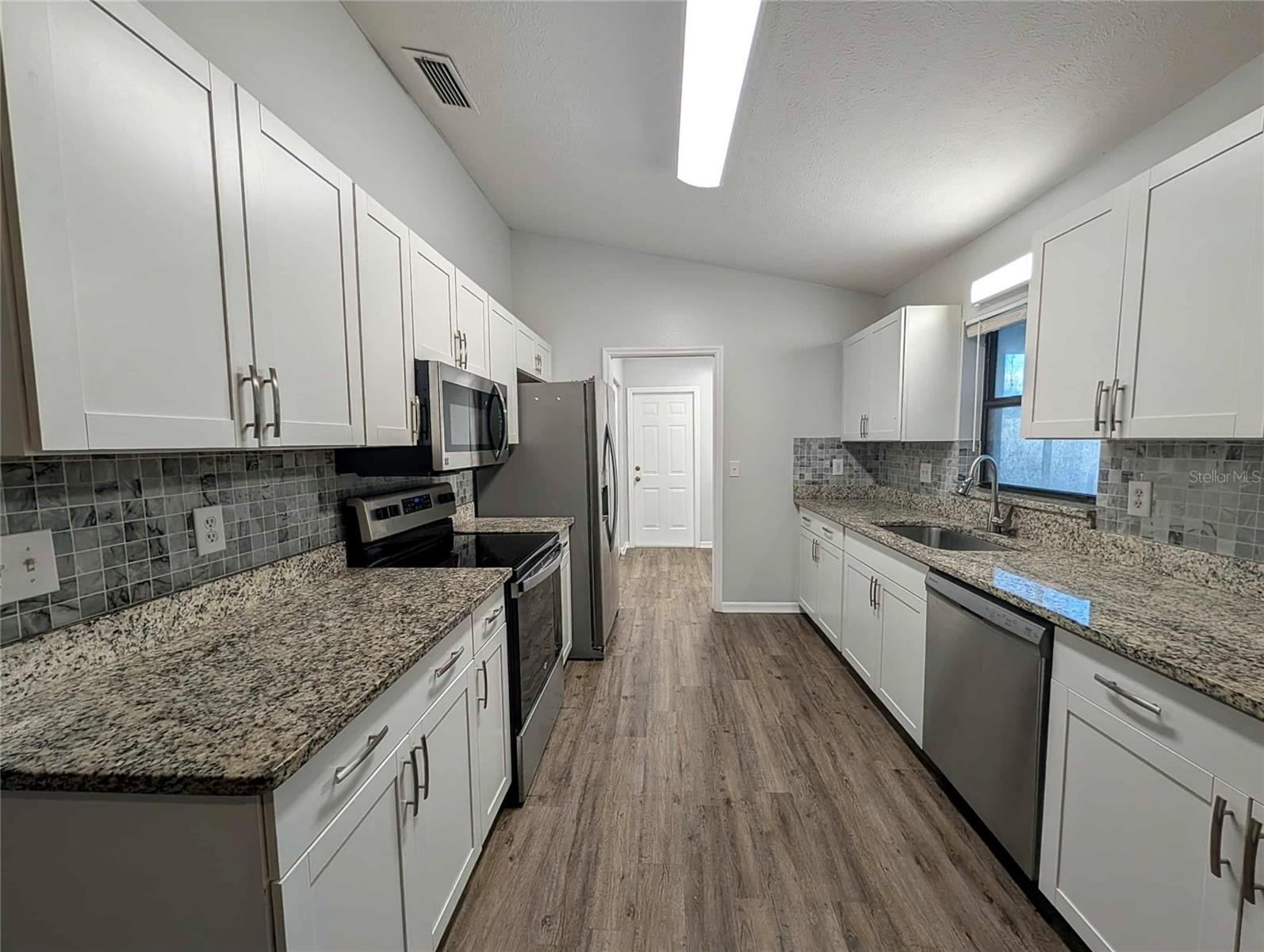 Image 12 of 30 For 1511 Shorewood Drive