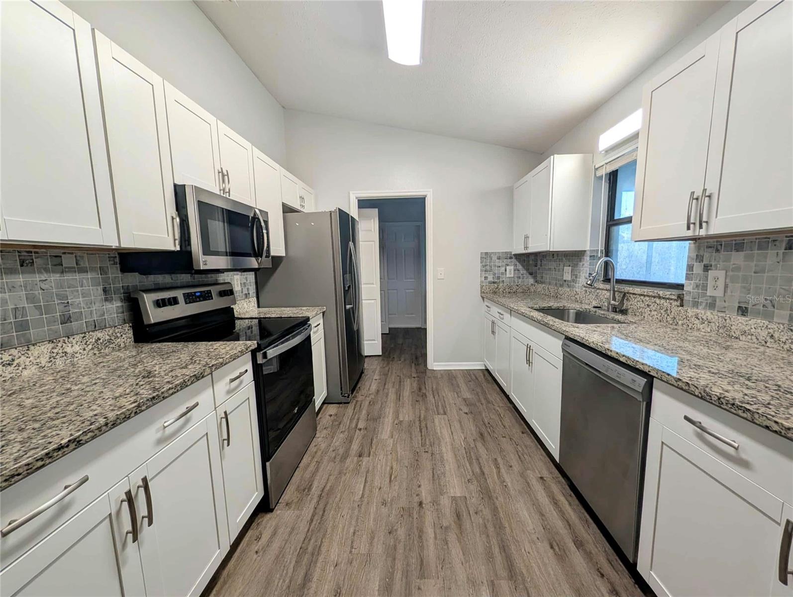 Image 15 of 30 For 1511 Shorewood Drive