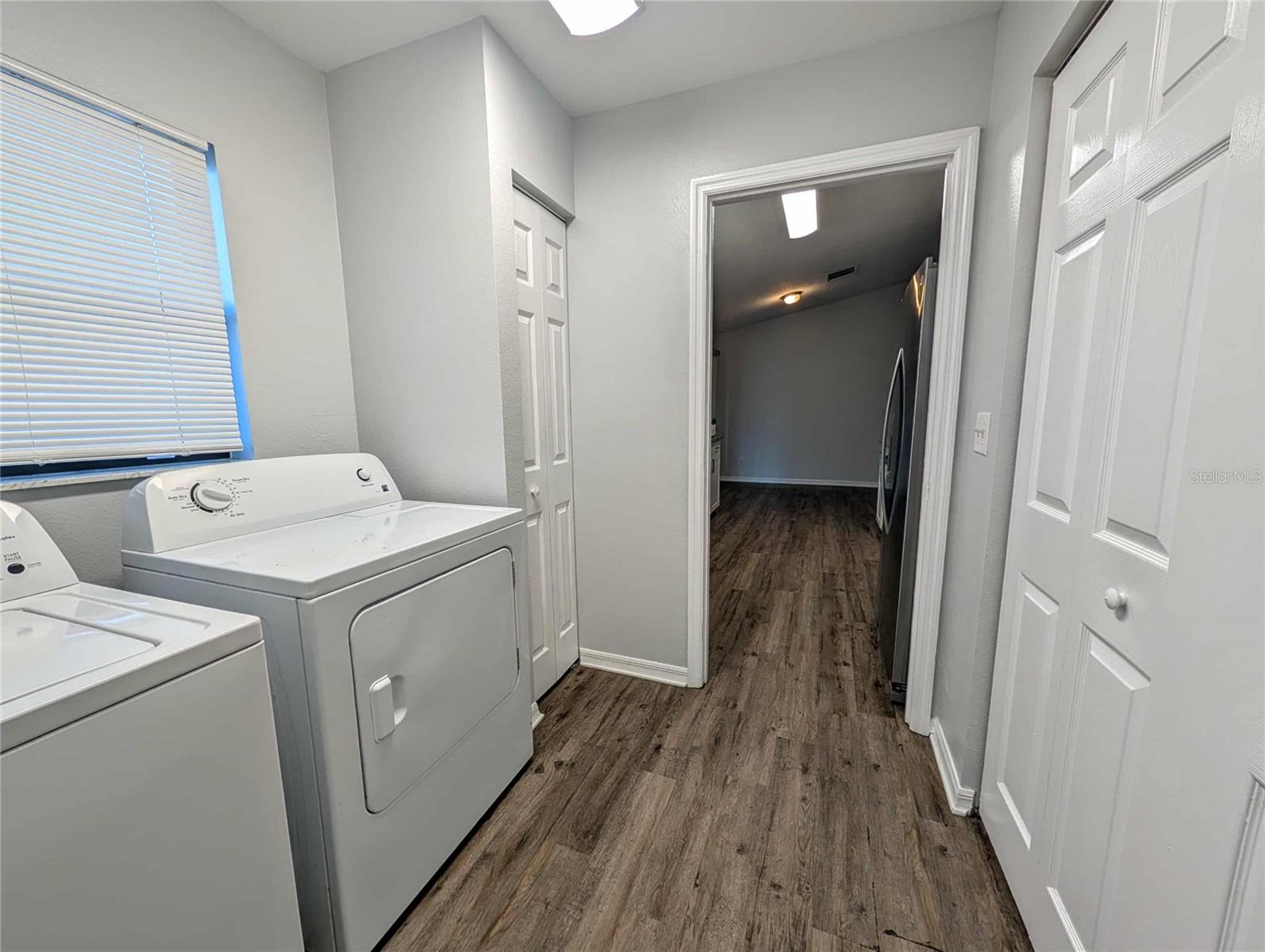 Image 21 of 30 For 1511 Shorewood Drive