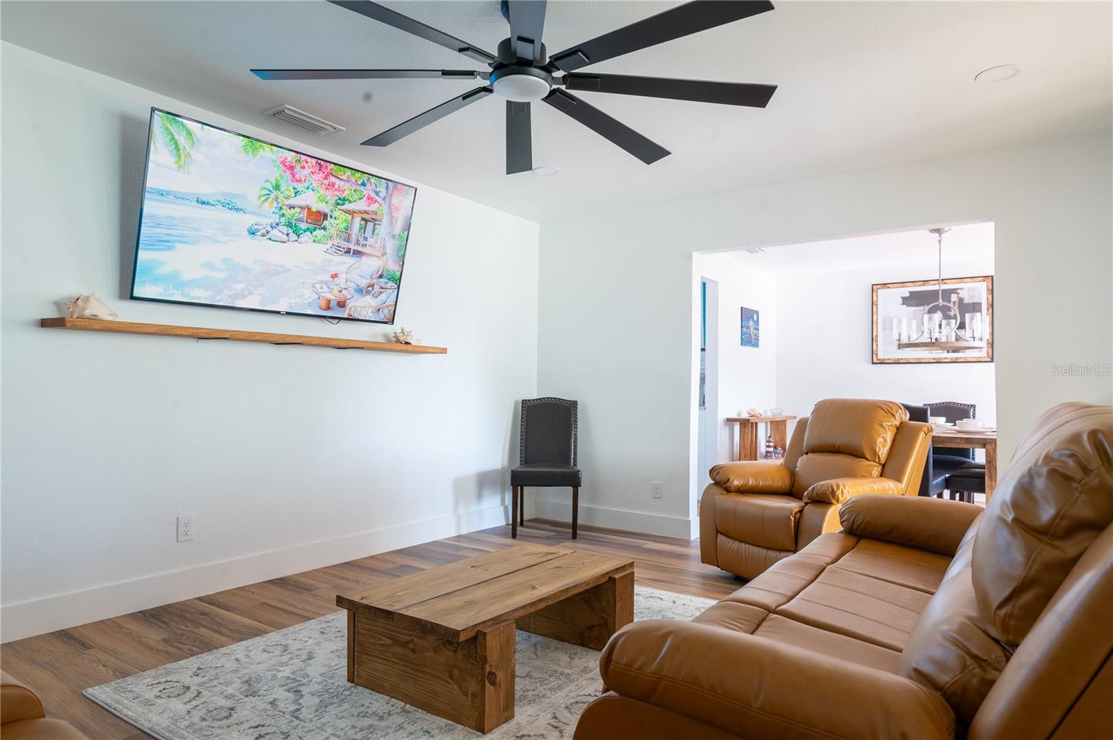 Image 17 of 32 For 1897 Dolphin Boulevard S