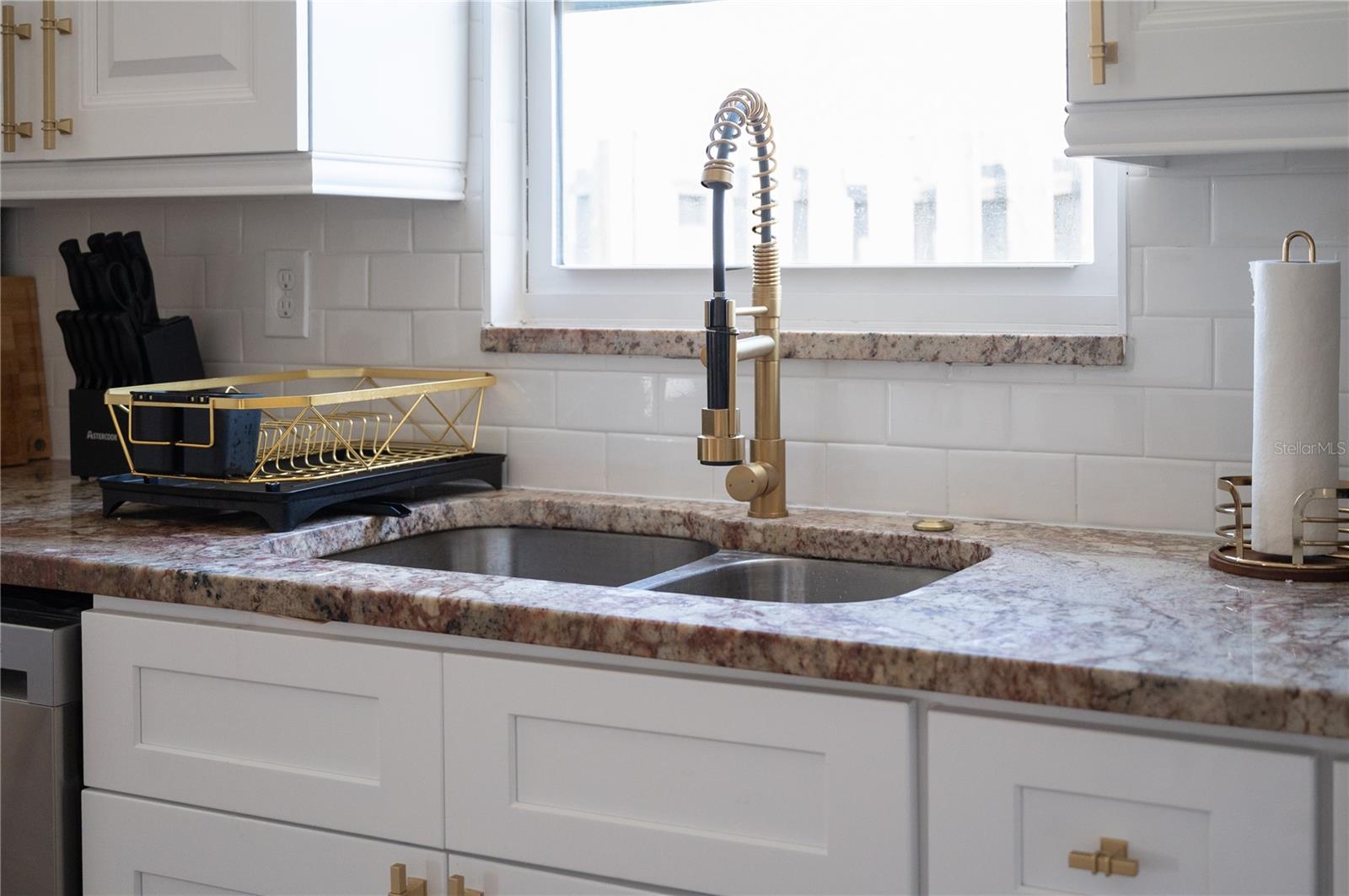 Image 8 of 32 For 1897 Dolphin Boulevard S