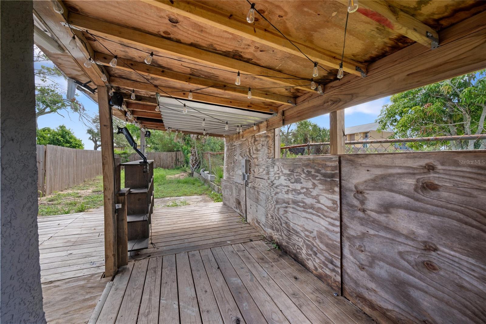 Image 16 of 17 For 605 Disston Avenue