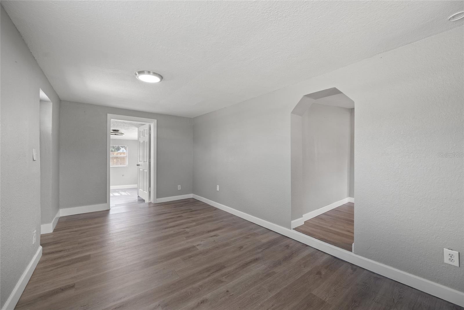 Image 4 of 17 For 605 Disston Avenue