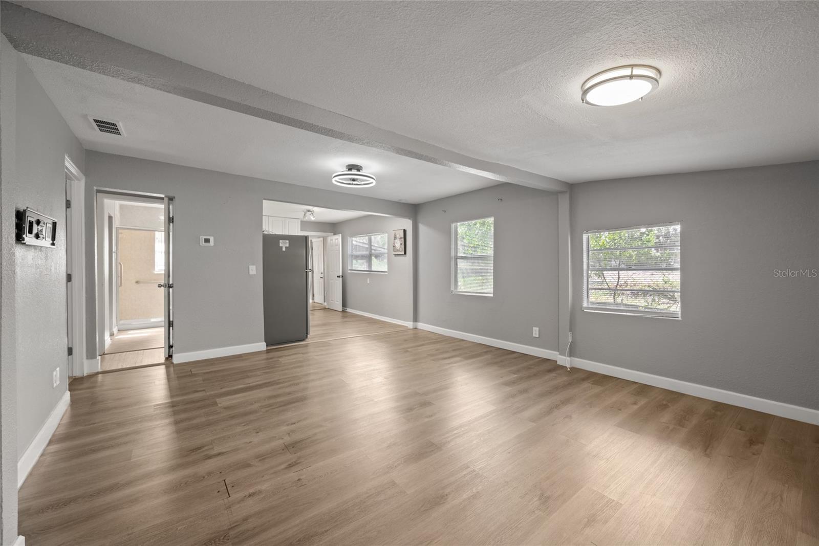 Image 7 of 17 For 605 Disston Avenue