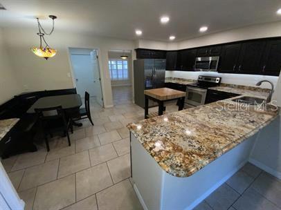 Image 2 of 10 For 14021 Ellesmere Drive