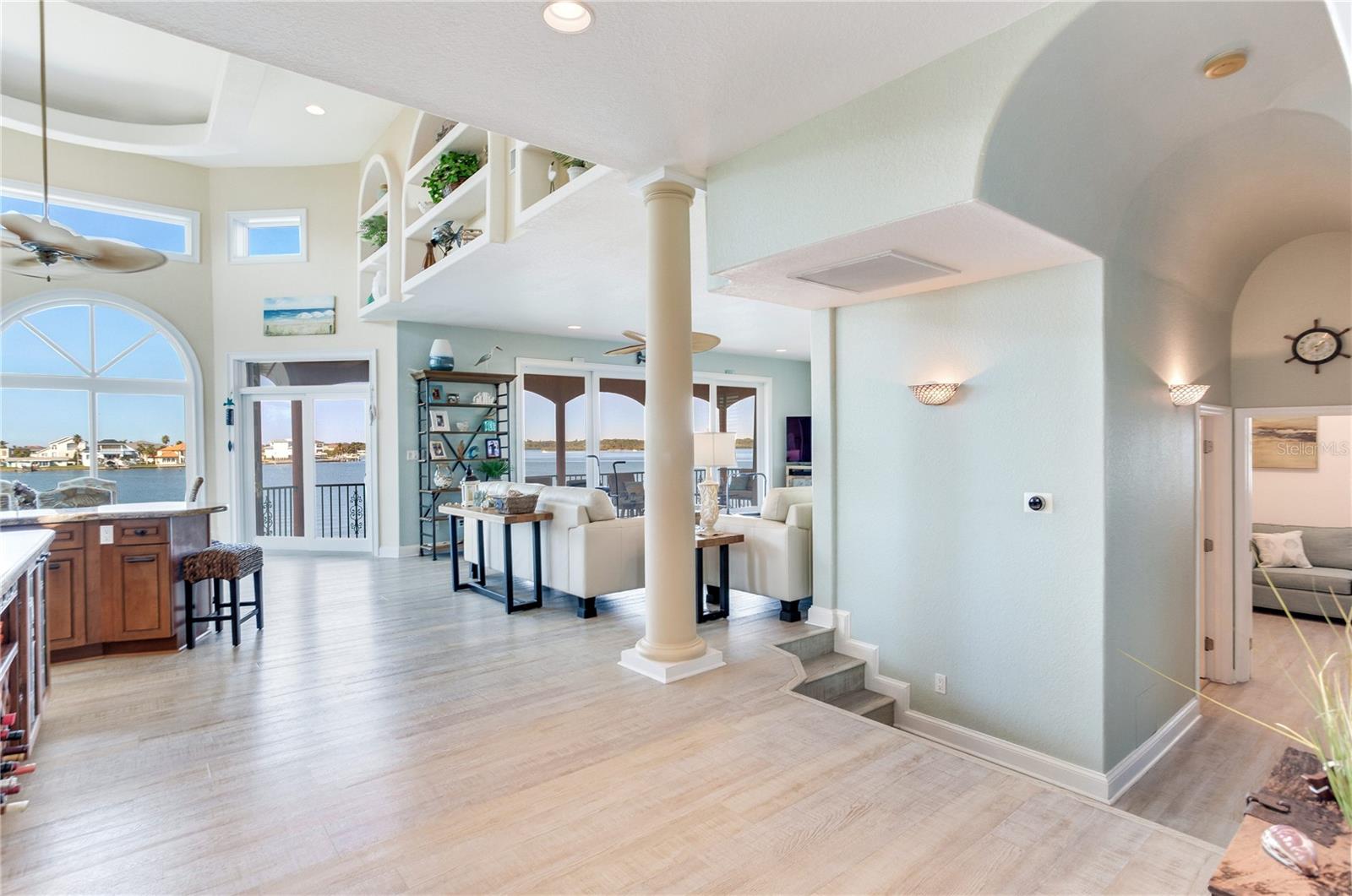 Image 11 of 93 For 16480 Redington Drive