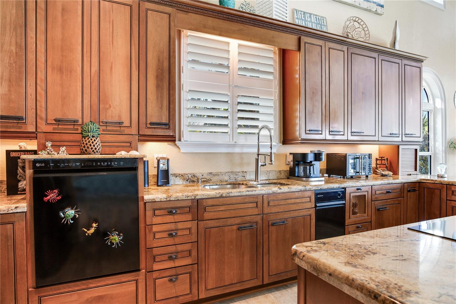 Image 15 of 93 For 16480 Redington Drive