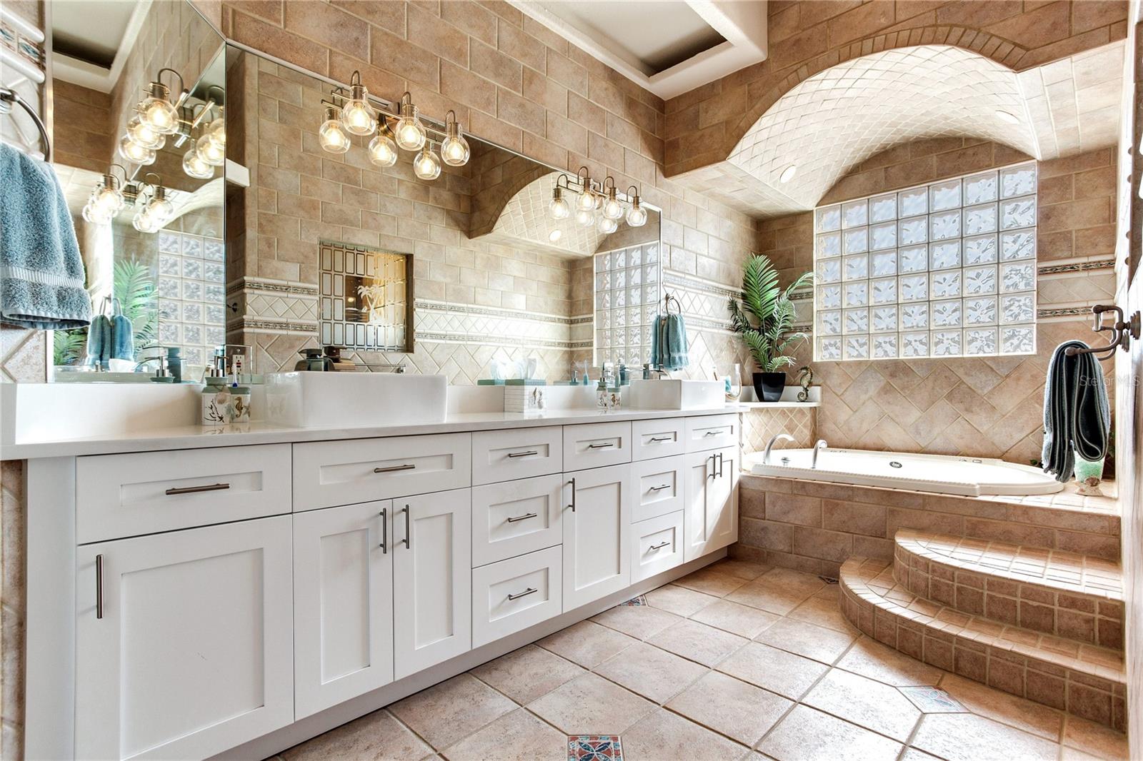 Image 35 of 93 For 16480 Redington Drive