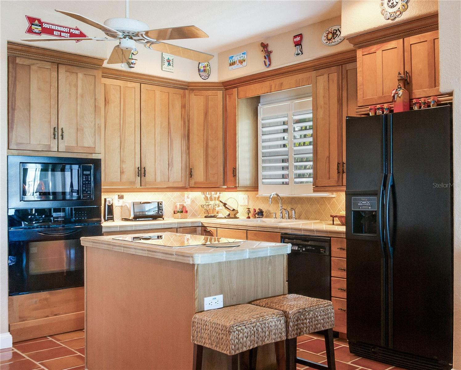 Image 48 of 93 For 16480 Redington Drive