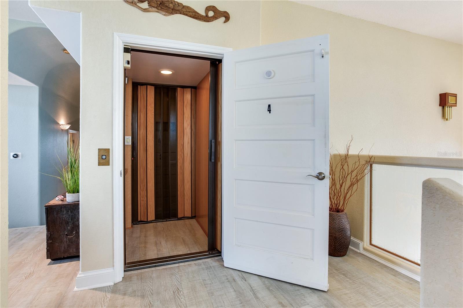 Image 67 of 93 For 16480 Redington Drive