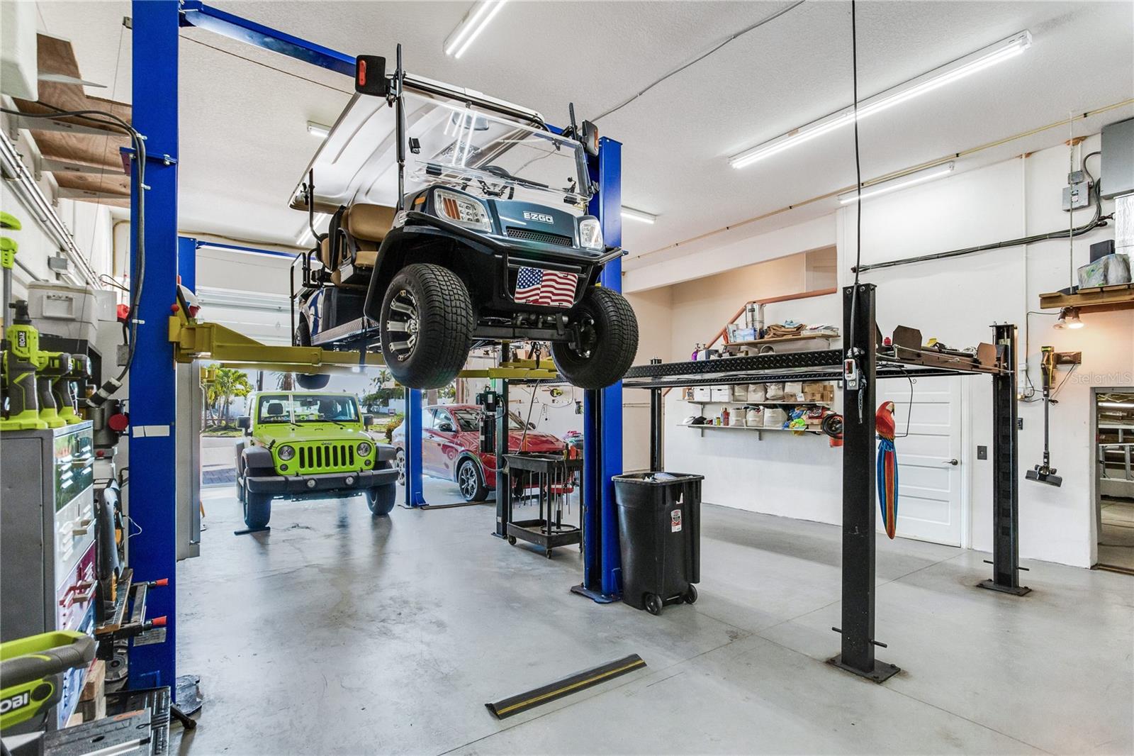 Image 70 of 93 For 16480 Redington Drive