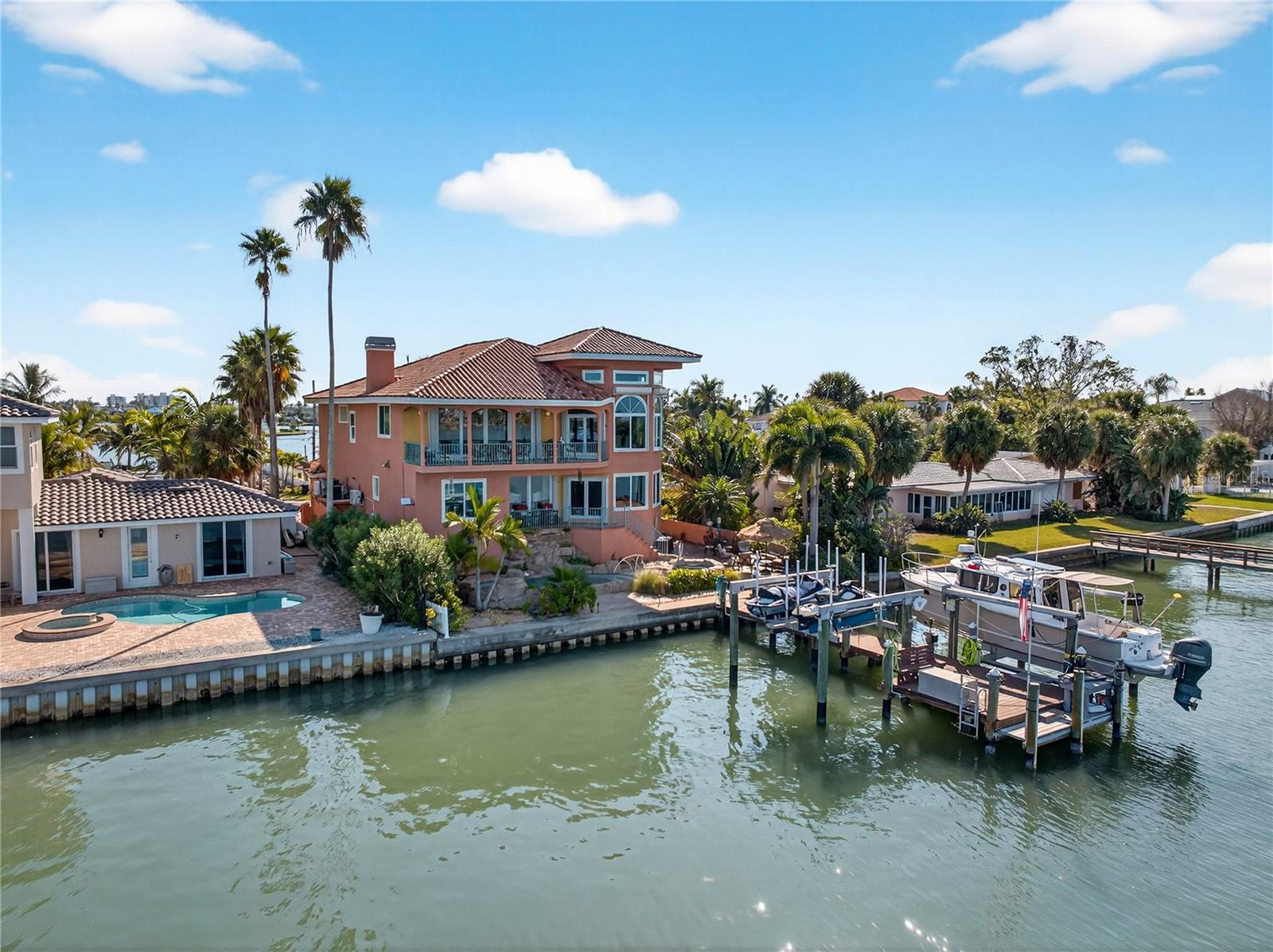 Image 81 of 93 For 16480 Redington Drive