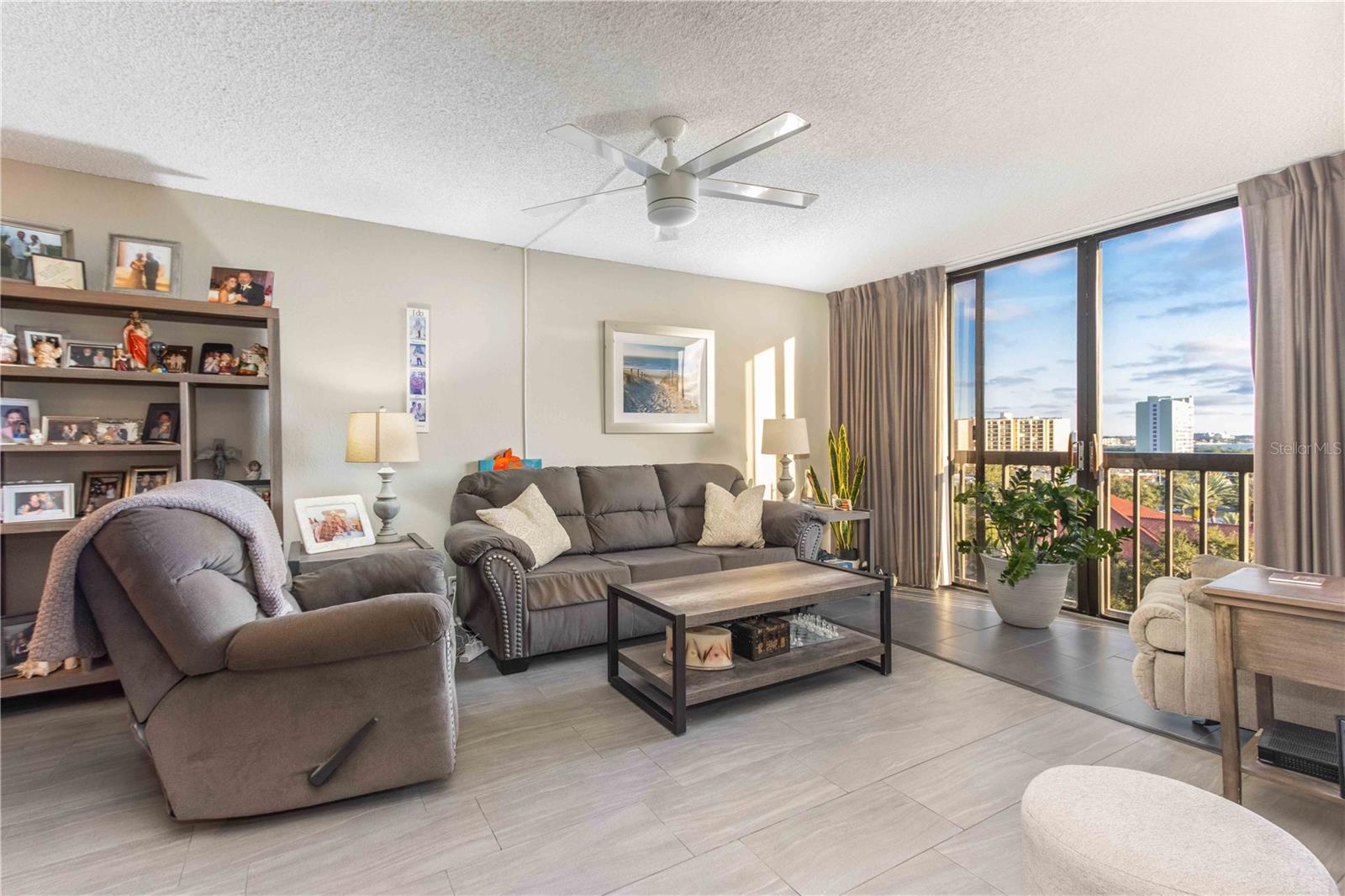 Image 2 of 70 For 255 Dolphin Point 803